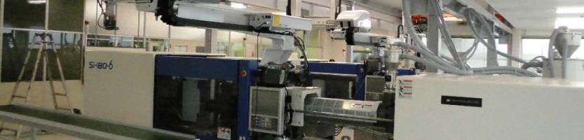 鳥取事業所 中山工場 熱可塑性横型射出成形機